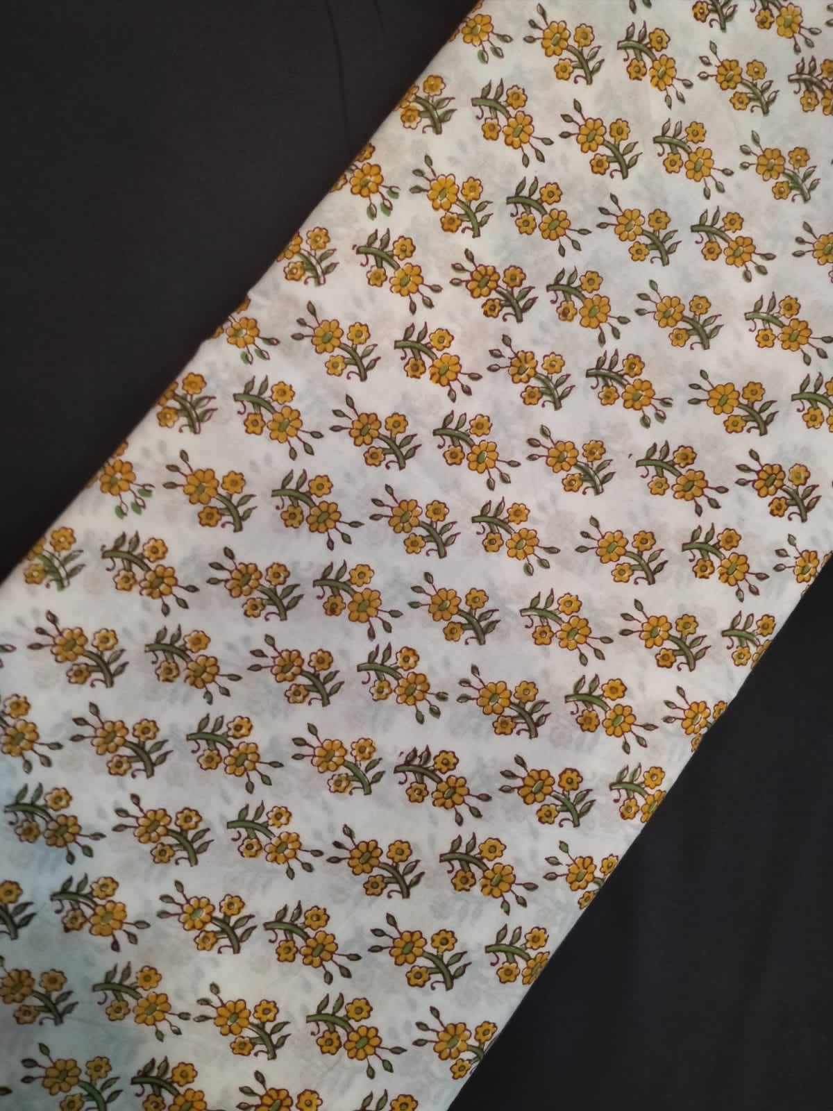 White Base Cotton Hand Block Printed Fabric In Running Length - JBRH159