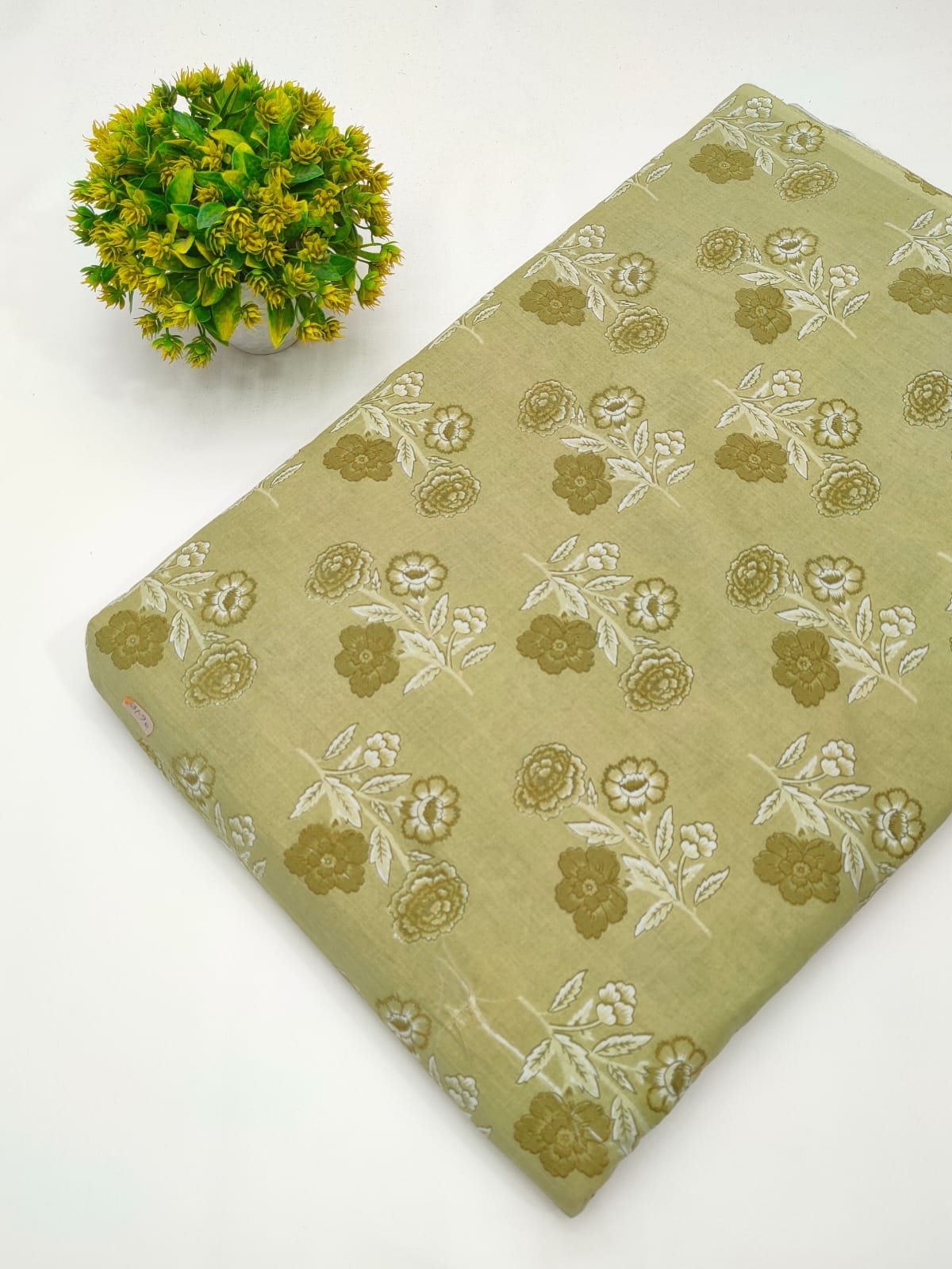 Beige cotton fabric with floral design Jaipur