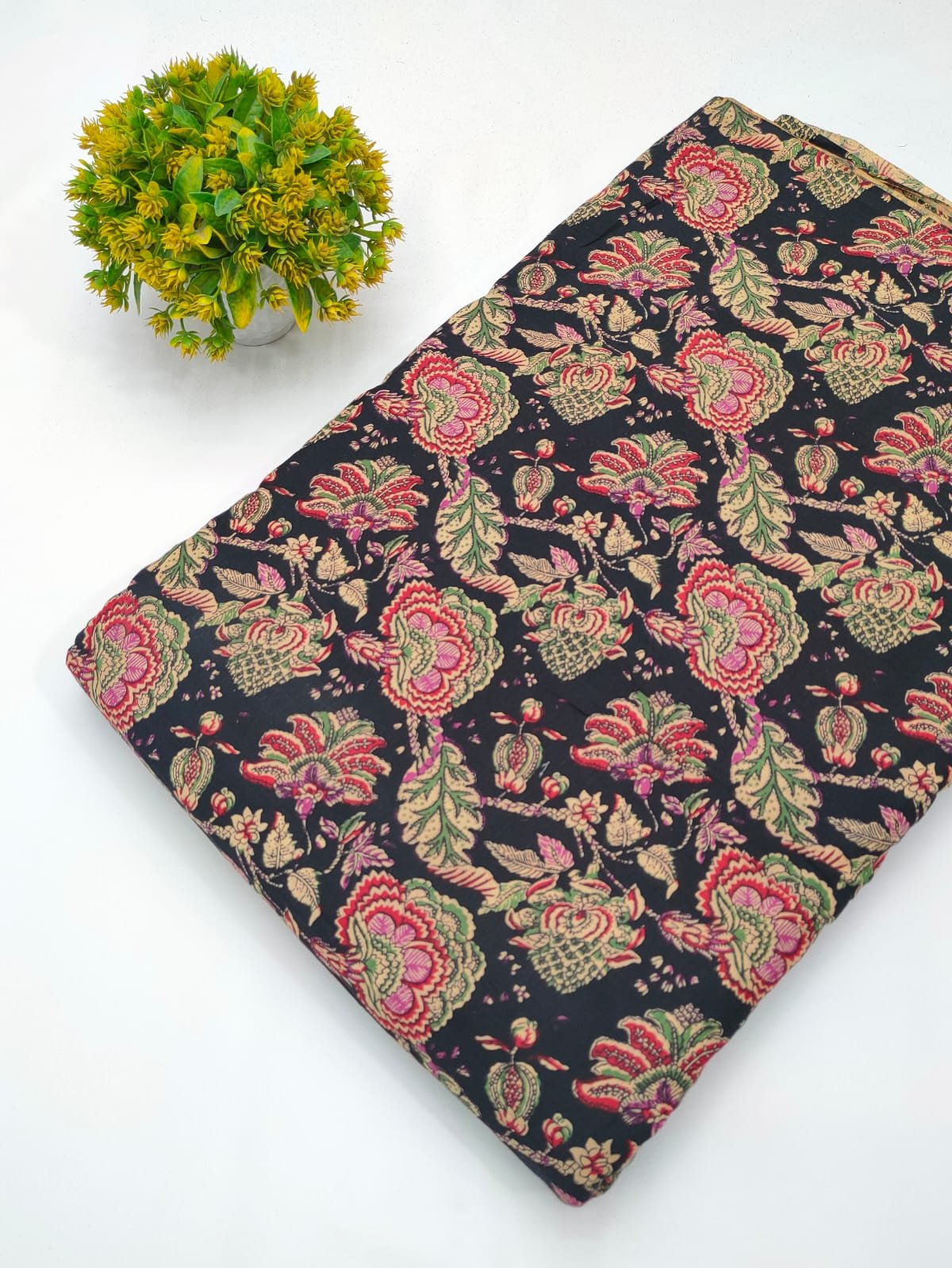 Black pink floral screen print cotton fabric India