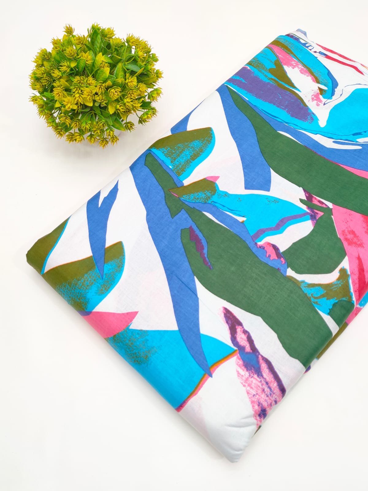 Multi-Colored Leaf Print Screen Print Pure Cotton Fabric