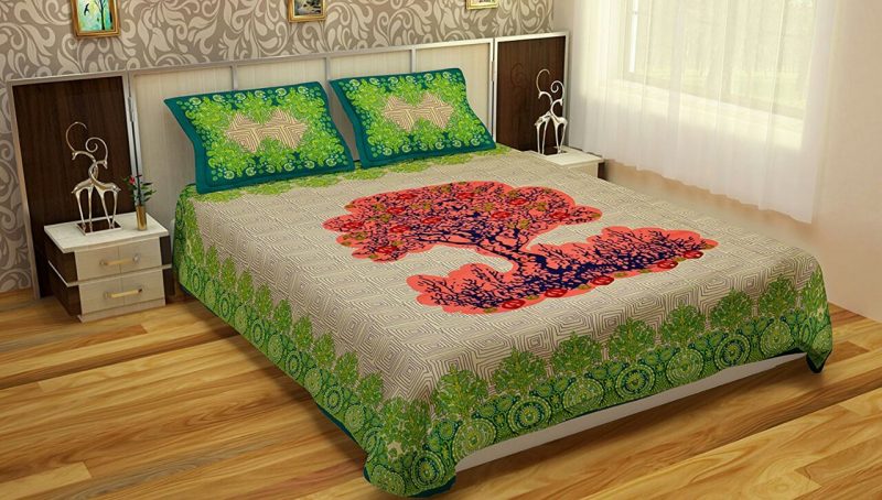 Green & Multicolor Tree Print Cotton Double Bedsheet With Pillow Cover