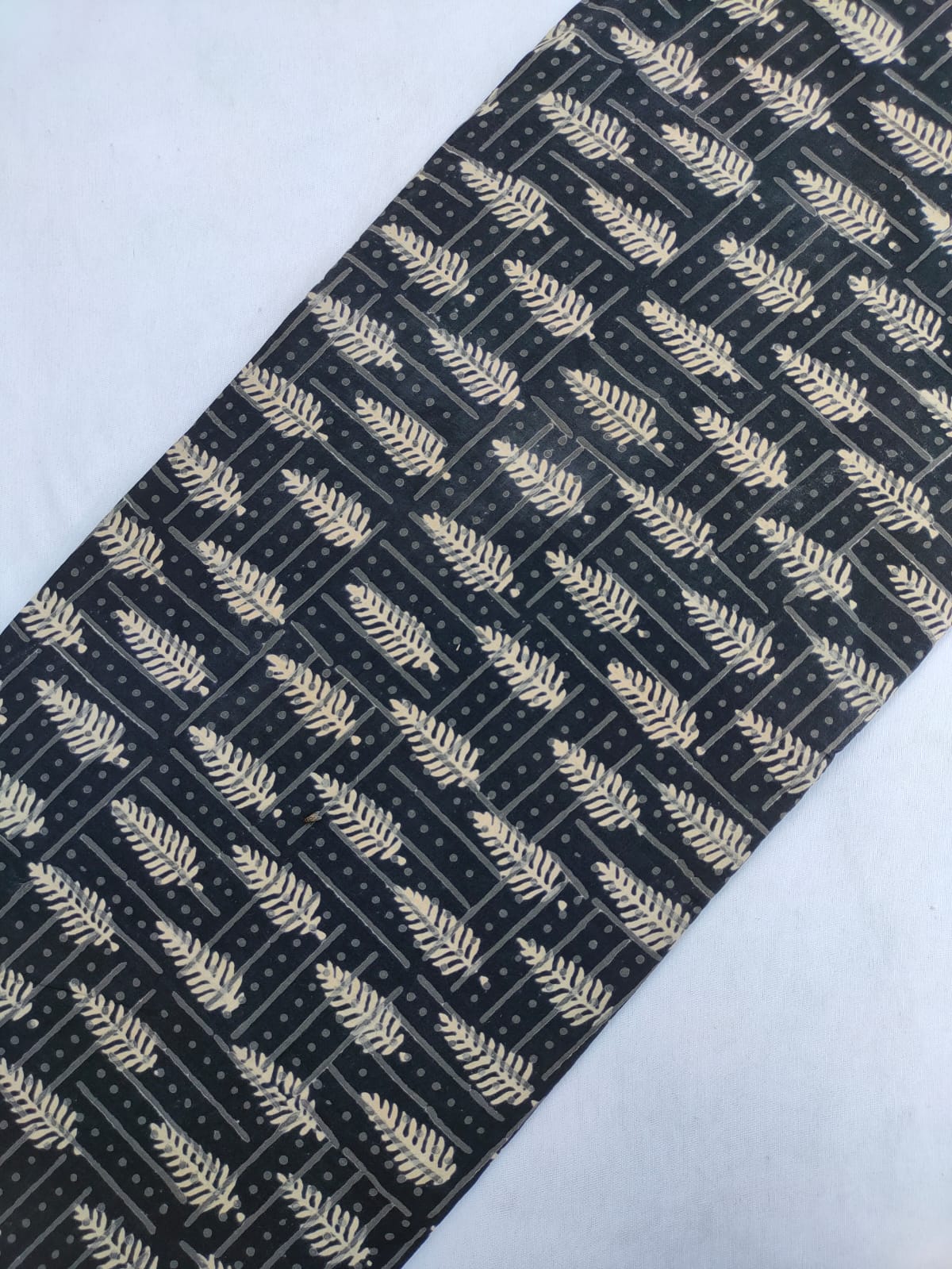 Jaipuri Hand Block Printed Pure Cotton Fabric In Running Length - JBRS439